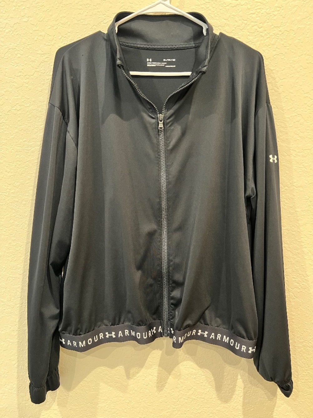 UNDER ARMOUR Lightweight Black Athletic Jacket